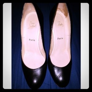 Black 2"heel Christian Louboutins